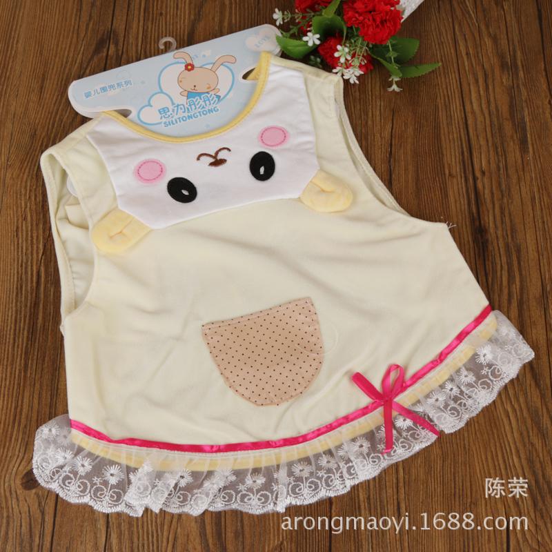 Sili Tongtong cartoon lace rabbit bibs, saliva wipes, lace bibs, eating clothes, and smocks Application Scenario