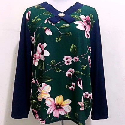 The best-selling butterfly collar beauty stripe long-sleeved fashionable middle-aged and elderly women's printed T-shirt