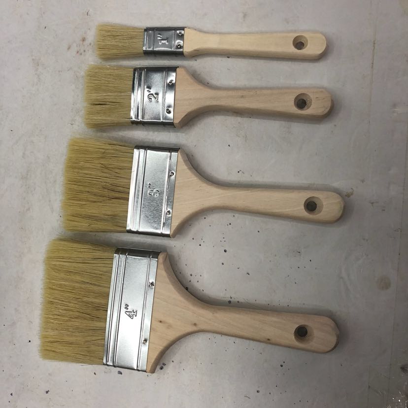 White hair white wood handle high-grade paint brush, used to paint barbecue, brush guardrail