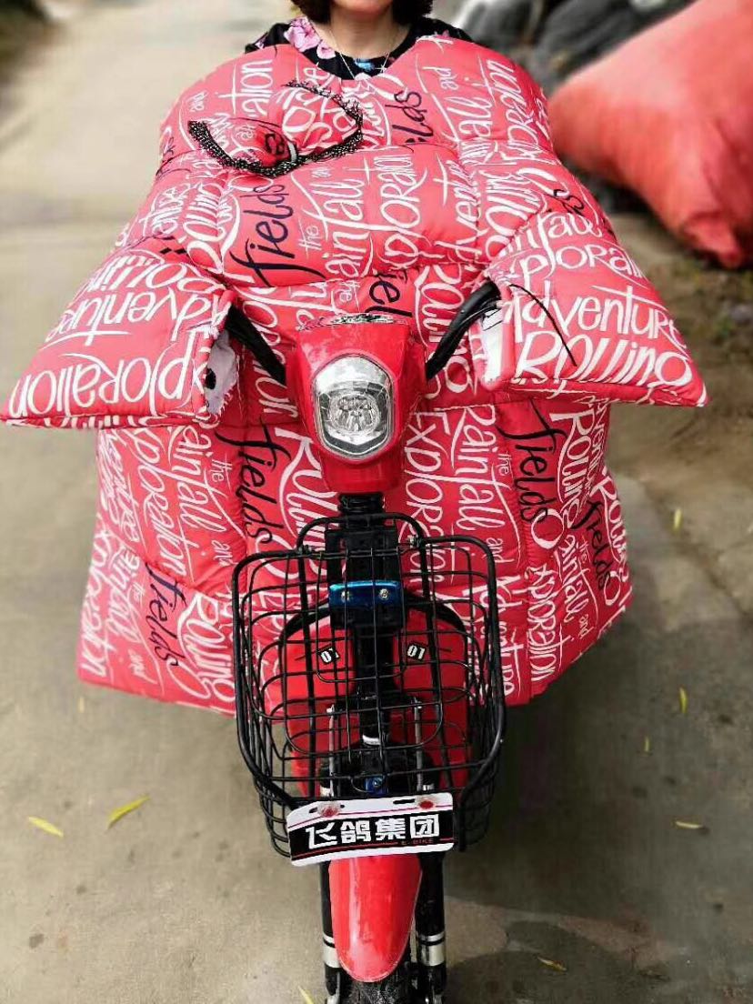 厂家直销冬天挡风被，电动车挡风被加宽加大，款式新颖