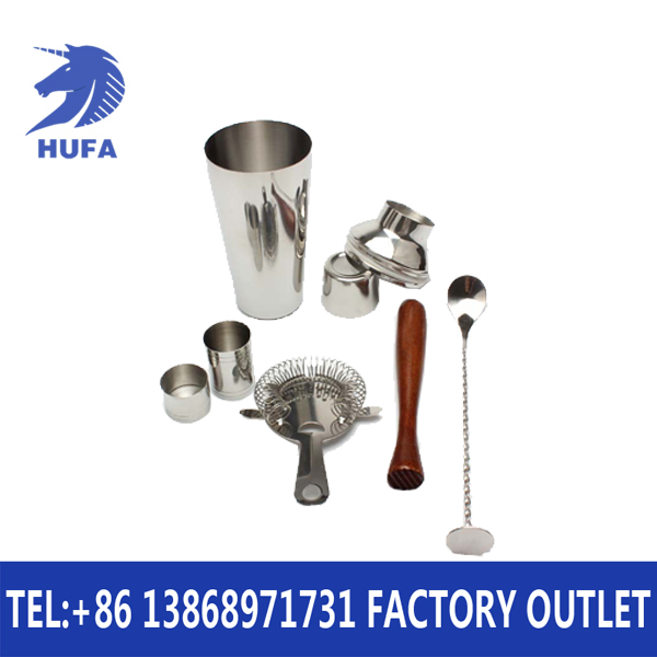 Cocktail Shaker Set Six piece Cocktail shaker set Classic Style Shaker Cup set full figure