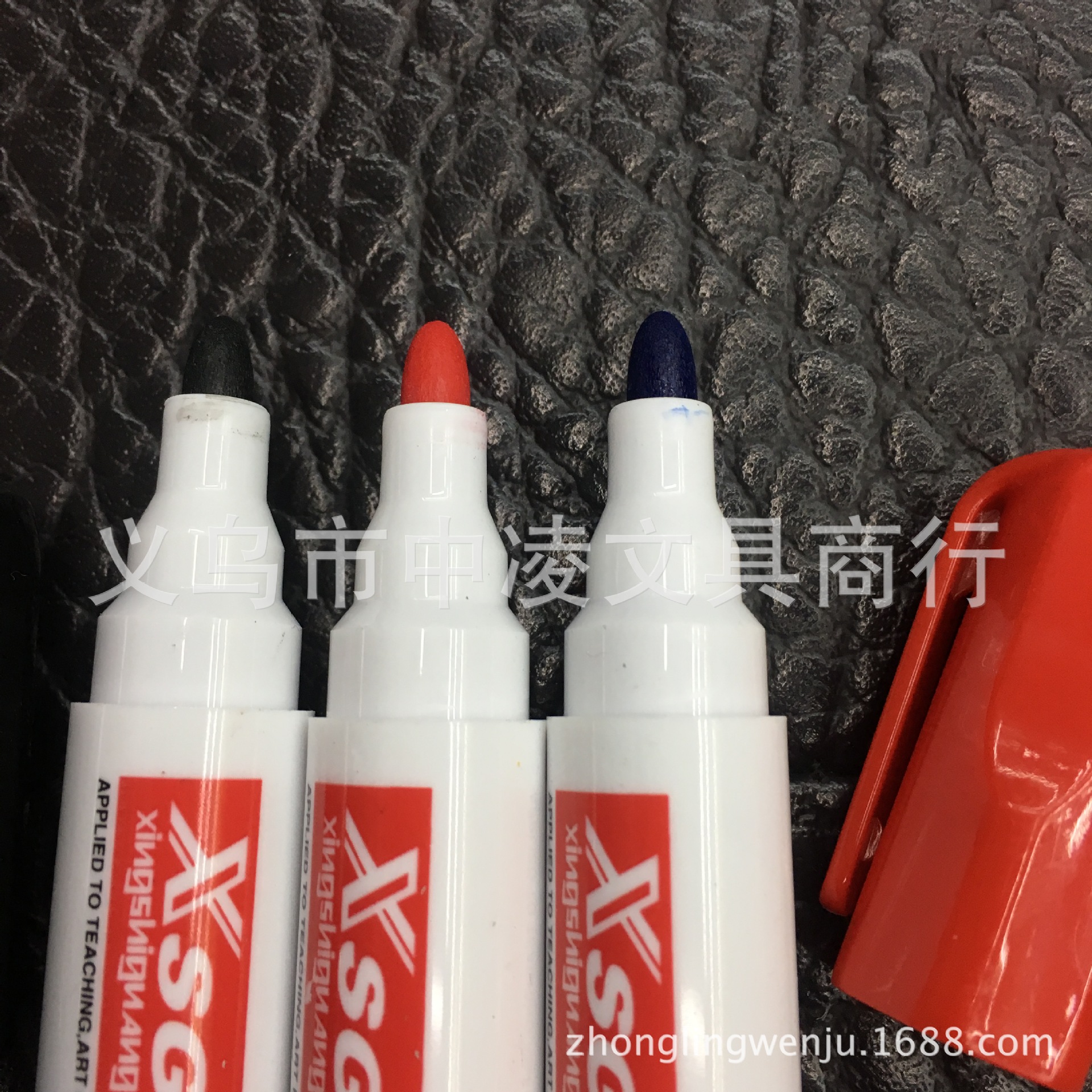 Yiwu Selection smooth write resistant whiteboard pen durable whiteboard pen X-105