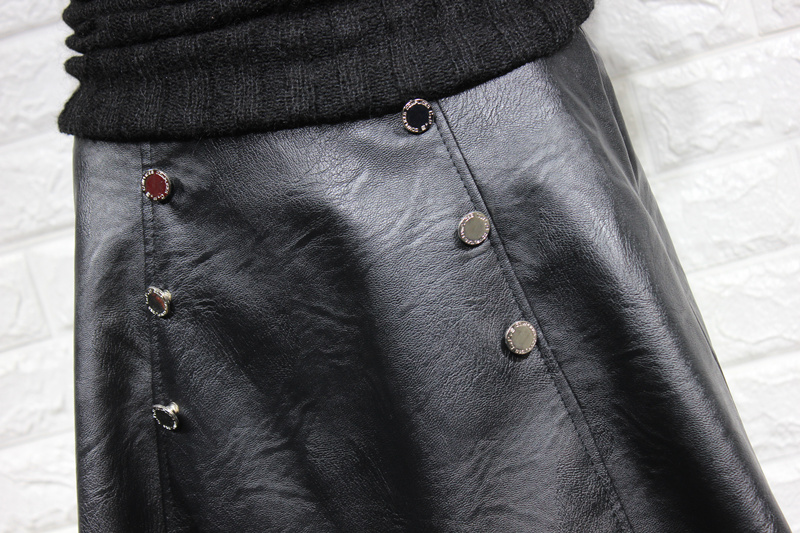 A new high-waisted mid-length leather skirt Application Scenario