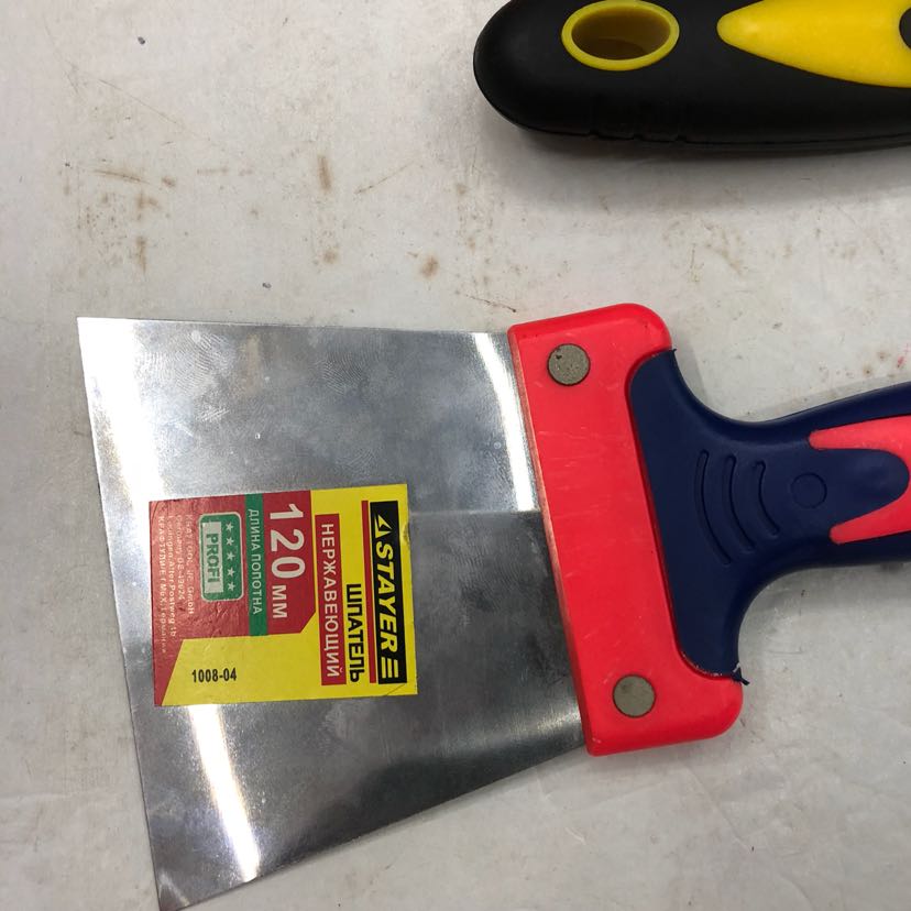 Two-color scraper, multi-functional putty knife tool, durable Specification image