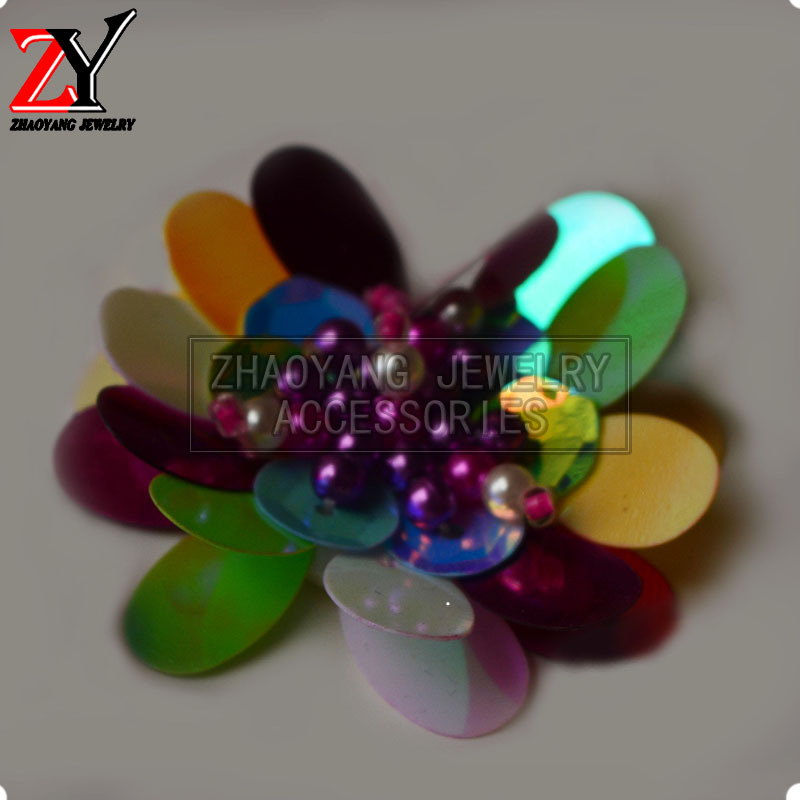 厂家直销 新款手工彩色串珠亮片花胸花服饰配料zy87298