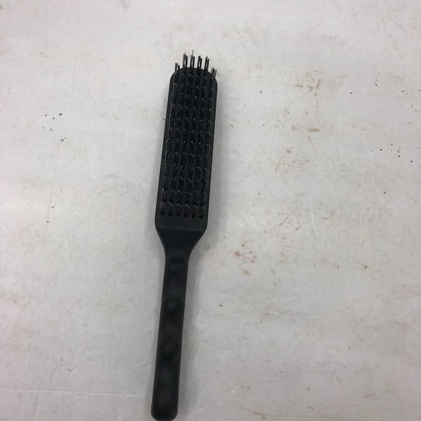 Five-finger wire brush with black handle thumbnail