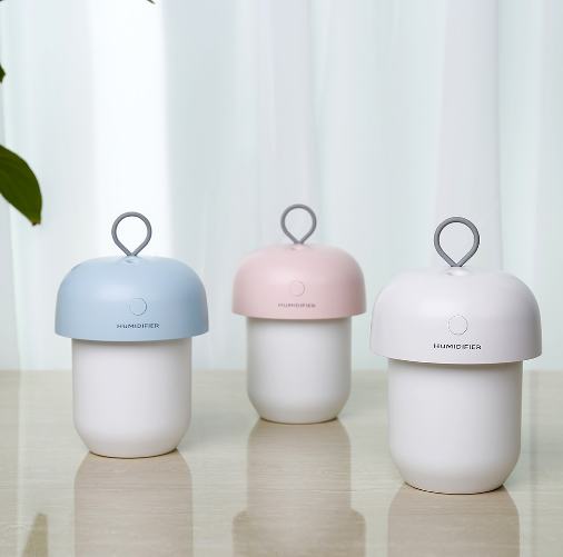 The new Acorn humidifier USB mini car office humidifier is equipped with a built-in lithium battery night light