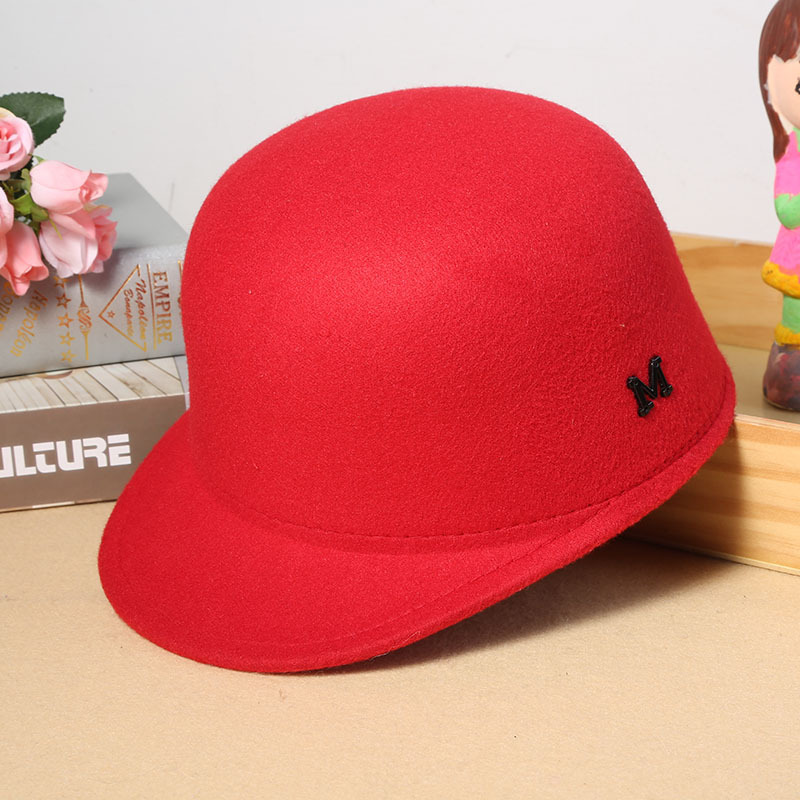 Autumn and winter new European M letter equestrian hat wool top hat baseball cap British retro female duck tongue knight hat