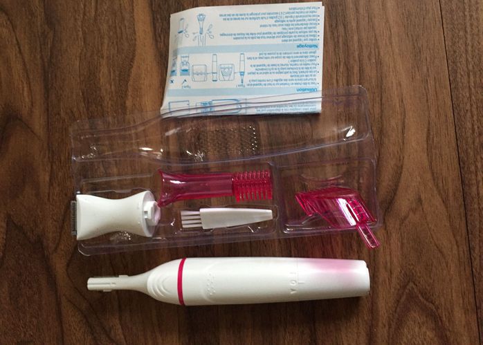 电动修眉刀实物图