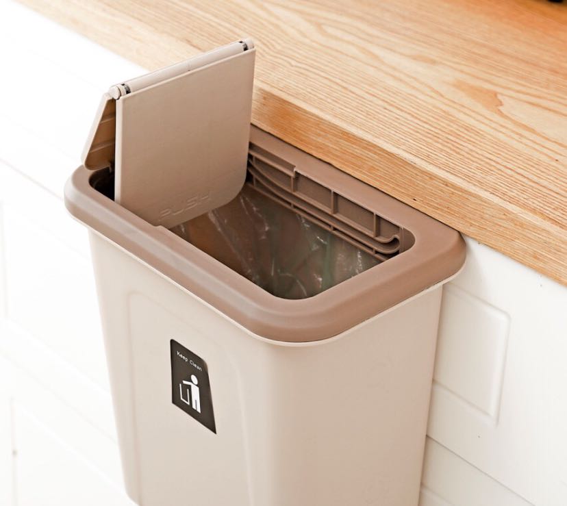 7L kitchen trash can wall-mounted garbage trash can with automatic reset function Application Scenario