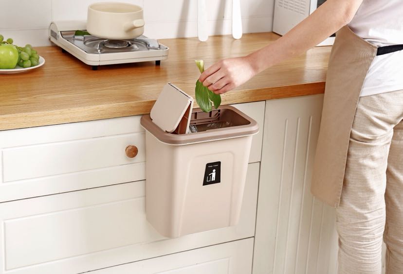 7L厨房垃圾桶 挂壁式垃圾 挂式垃圾桶 自动复位垃圾桶