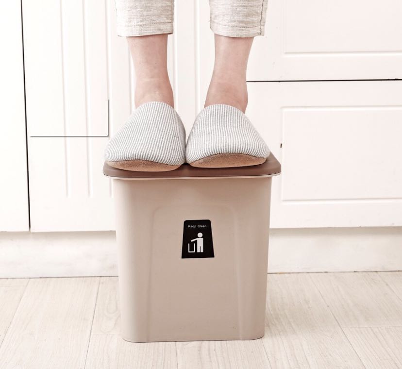 7L kitchen trash can wall-mounted garbage trash can with automatic reset function details Picture