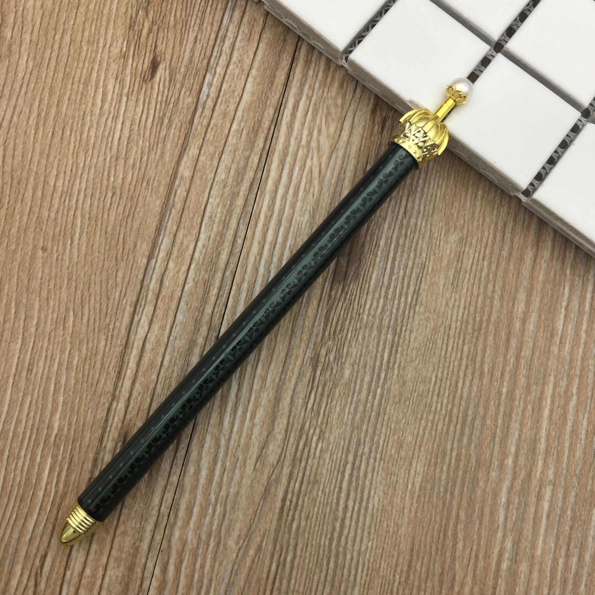 Wengang Minghao Pen Office Culture Writing Tools, new Zhongyou Ballpoint pens, factory direct sales, cute Japanese and Korean crown pearl ballpoint pens, press ballpoint pens, student gift pens Specification drawing