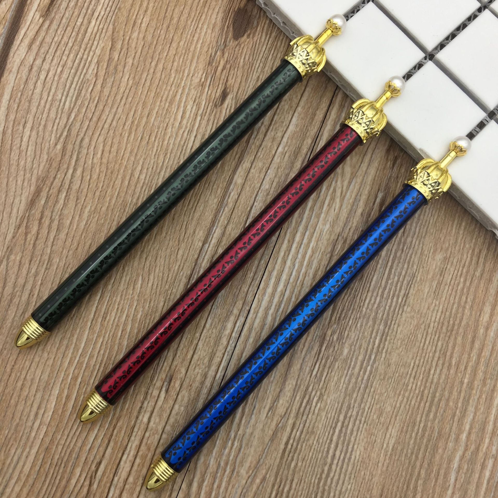 Wengang Minghao Pen Office Culture Writing Tools, new Zhongyou Ballpoint pens, factory direct sales, cute Japanese and Korean crown pearl ballpoint pens, press ballpoint pens, student gift pens details Picture
