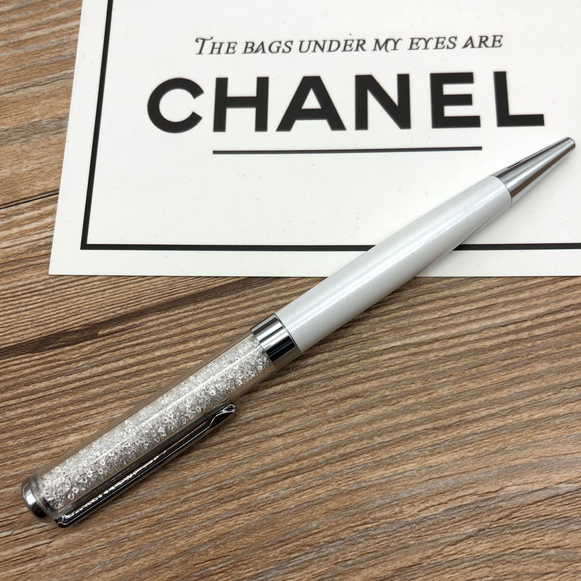 Wengang Minghao Pen Office culture writing tools Ballpoint pens, new Zhongyou crystal pens, rotating ballpoint pens, high-end diamond pens, water diamond pens, advertising gift pens, customizable logos Application Scenario