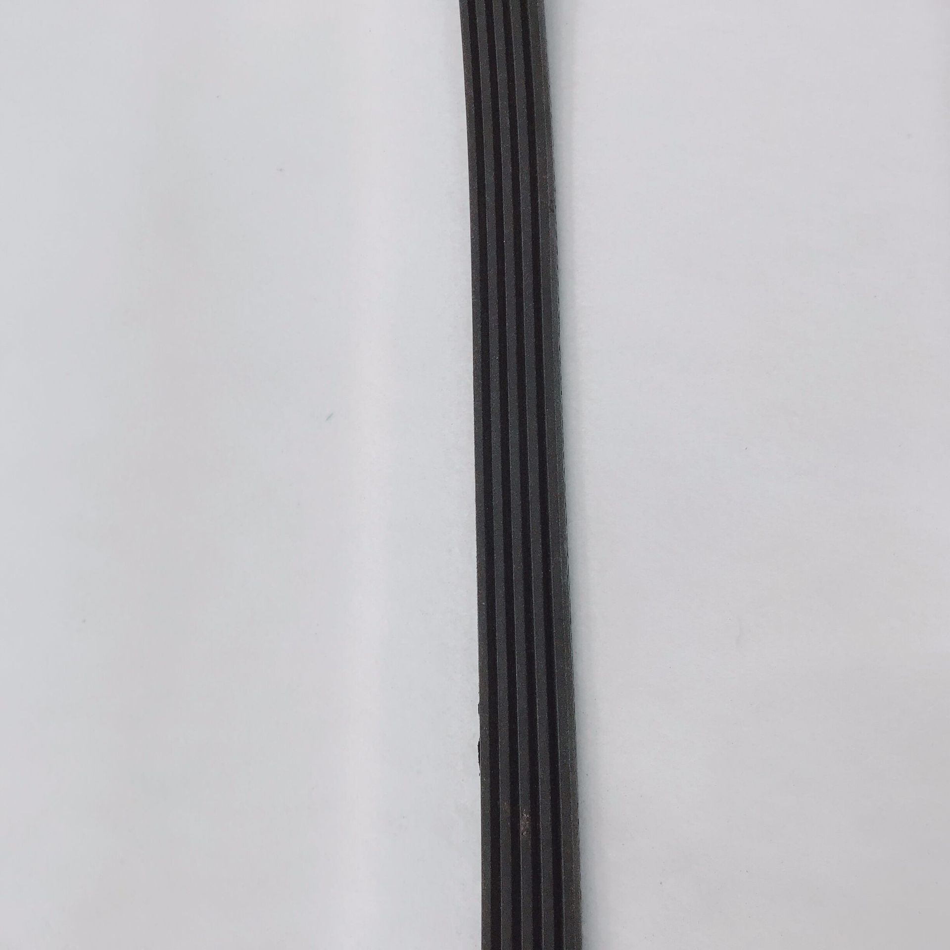 Supply 4PK1220 multi-ribbed belt PK belt details Picture