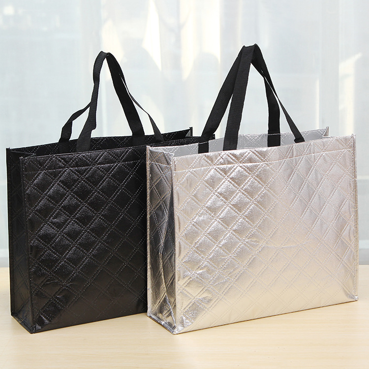 Customized non-woven fabric bags with logo printing, eco-friendly bags, hand-held bags in stock, urgent printing, advertising bags made Application Scenario
