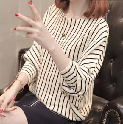Baggy bat-sleeved knitwear Thin schoolgirl short sweater jacket