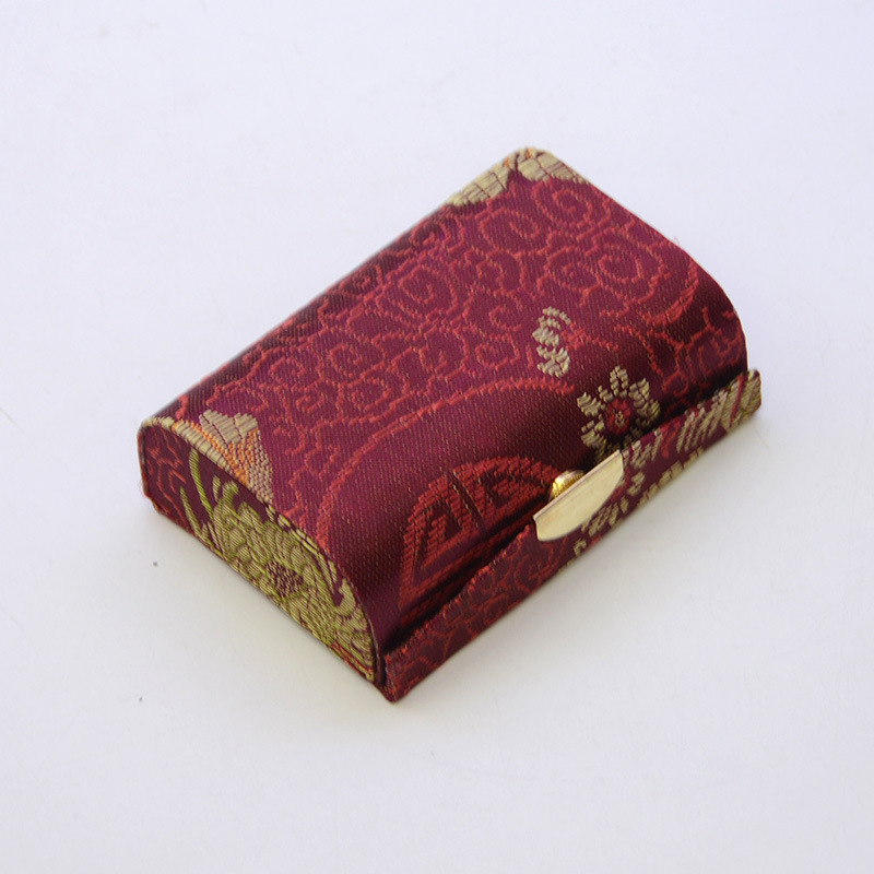 The manufacturer wholesale Chinese style retro embroidered lipstick box printing silk lipstick box single lipstick box jewelry lipstick box