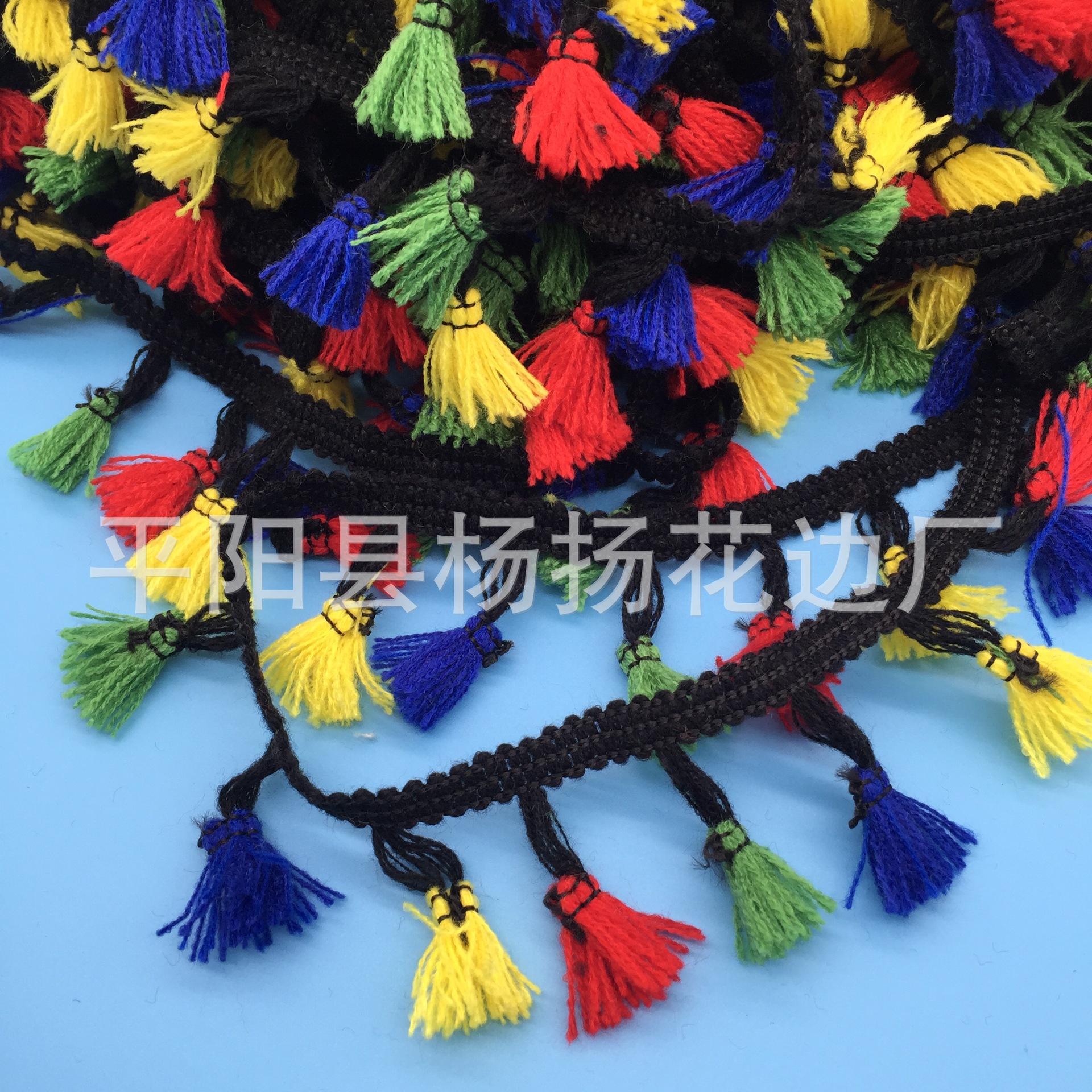 Factory direct sales and wholesale of cashmere four-color brooms, tassels, lace, colorful clothing accessories, DIY handicrafts Application Scenario