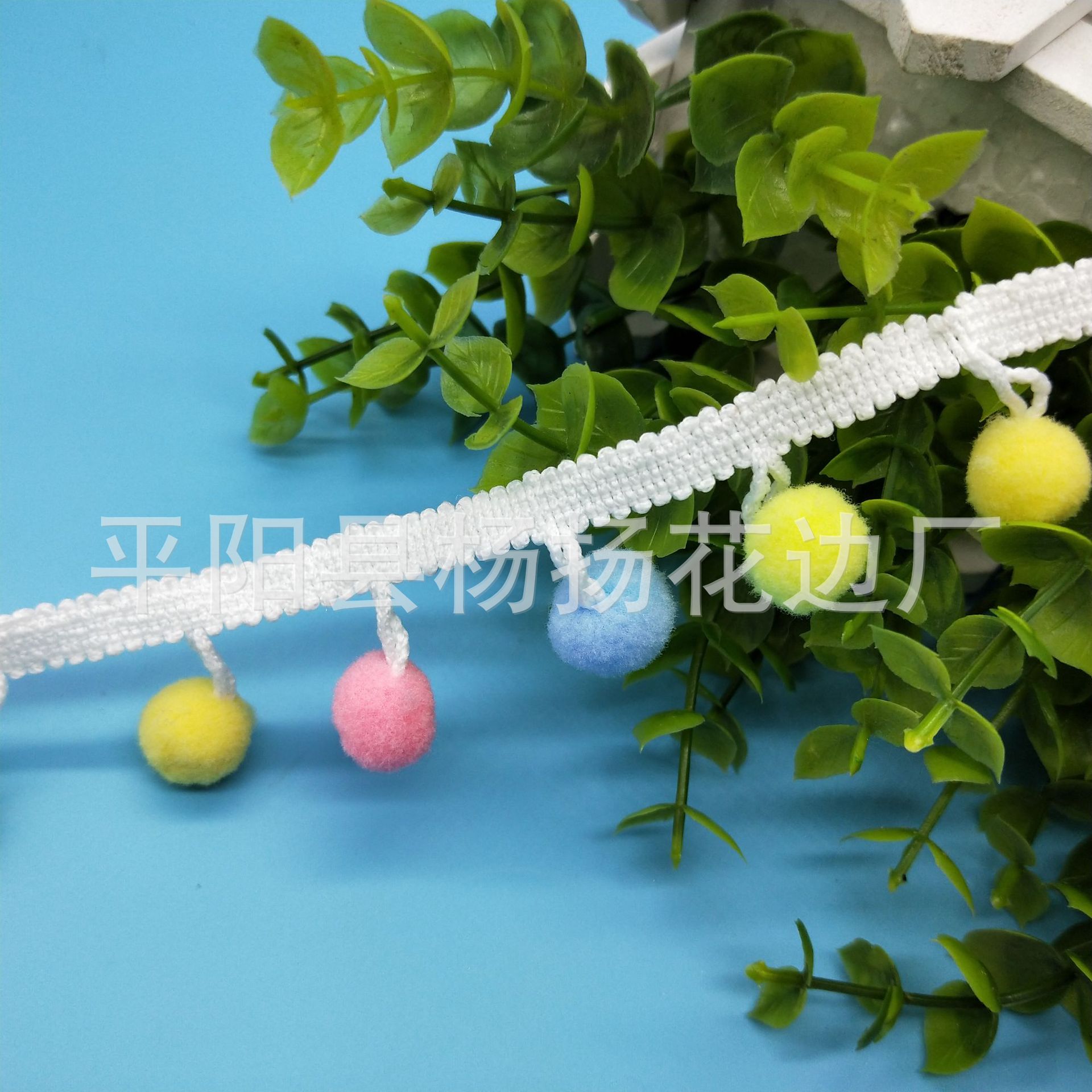 Wholesale of handmade, colorful, four-color pom-poms, lace, pom-poms, candy-colored tassel balls, hats, clothing accessories, DIY Specification image