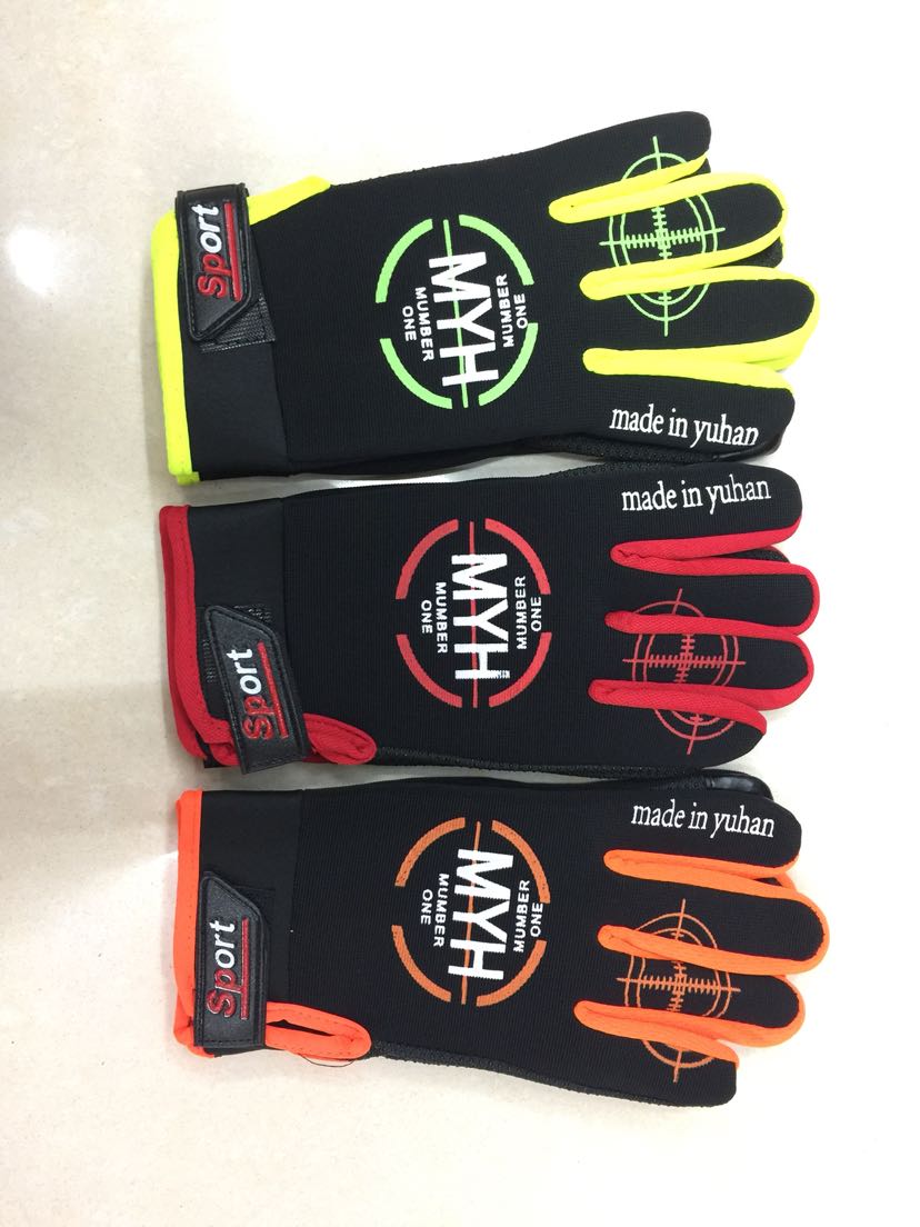 New gloves. Sport touch screen gloves cycling gloves