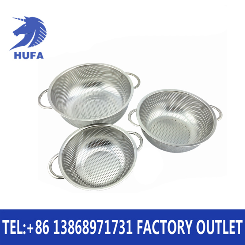 Stainless steel double-ear multi-purpose multi-hole basket, thickened stainless steel leaky basin, round double-ear rice sieve draining basin, fruit basket, vegetable washing basin, filter basin, stainless steel gold-plated rice washing sieve, double-ear rice sieve Application Scenario