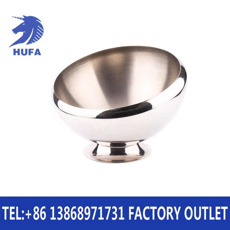 Hotel supplies: 22CM slanted salad bowl, stainless steel kitchenware with seat Application Scenario