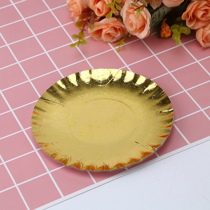 Manufacturers Direct Sales Disposable Cardboard Tray Dessert Birthday Cake Base Round Paper Products Gold And Silver Tray Application Scenario