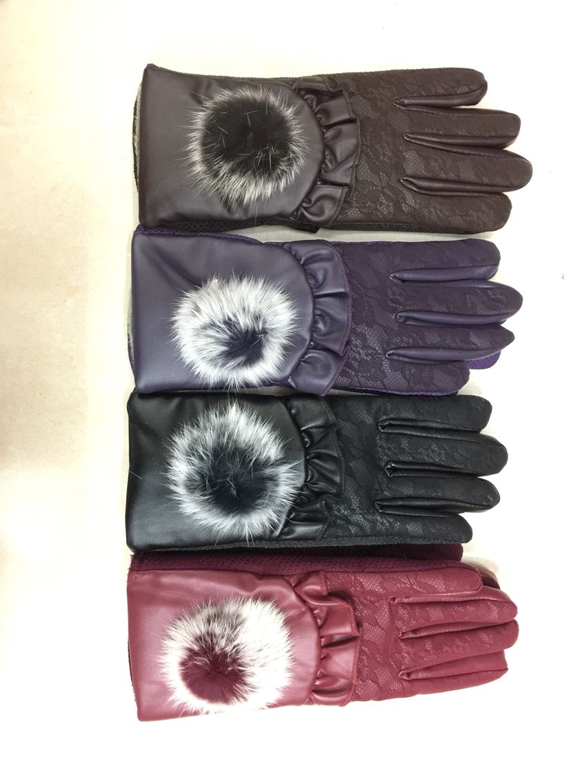 New winter gloves for ladies with touch screen