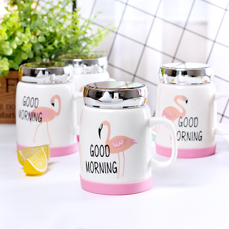 Wholesale of creative large-capacity cartoon mirror ceramic cups, anti-slip water cups with LIDS and handles, office coffee cups
