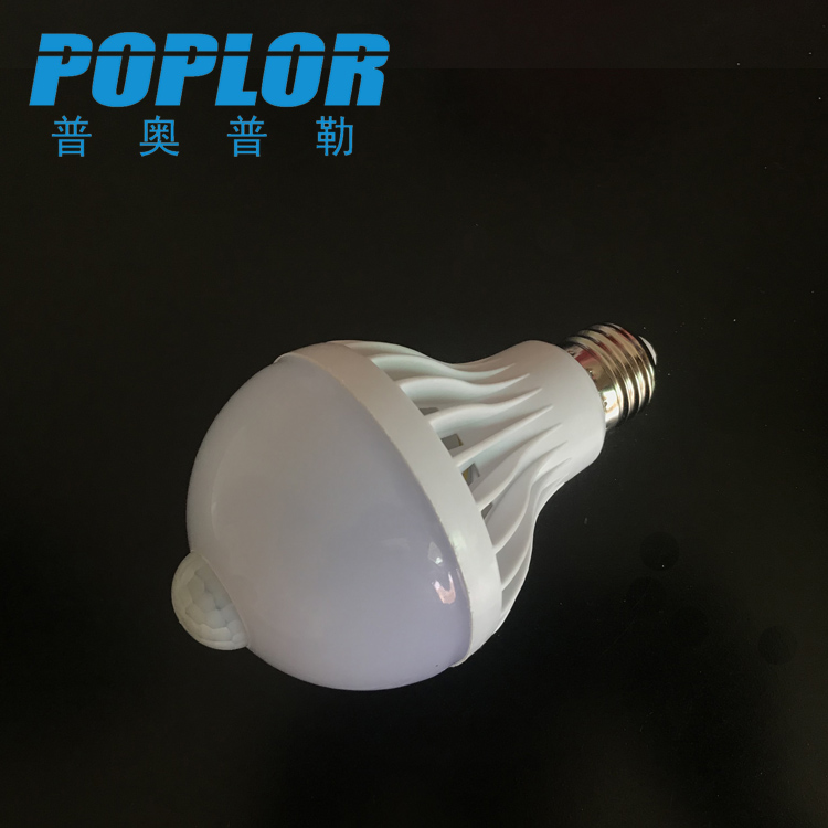 LED智能人体感应球泡灯 5W感应灯泡楼道灯走廊灯PC产品图
