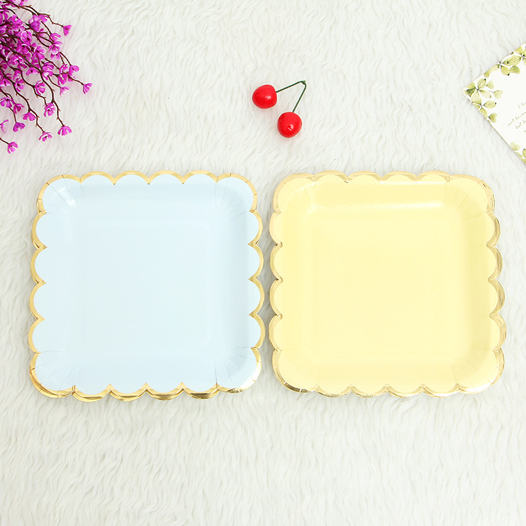Factory Direct Disposable Paper Double Thickened Plate With Gold Plated Monochrome Cupcake Paper Tray details Picture