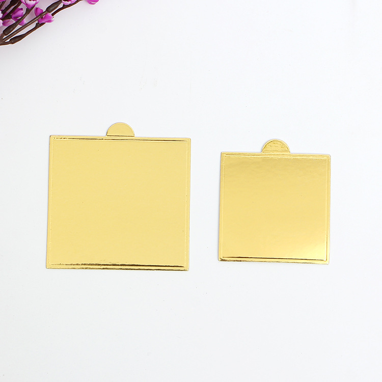 Manufacturers Direct Sales Of Cake Cushion Wholesale Thousand Layer Cake Gaskets Triangle Small Gold Card Thickened Cardboard Base Application Scenario