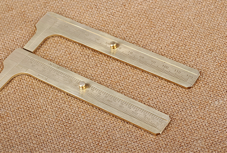 迷你黄铜卡尺 纯铜游标尺 双刻度测量尺子 便携式袖珍复古铜尺细节图