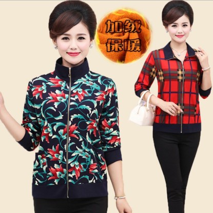 Middle-aged and elderly women's warm outerwear, fleece and thickened zipper shirt, stand-up collar mom's jacket Application Scenario