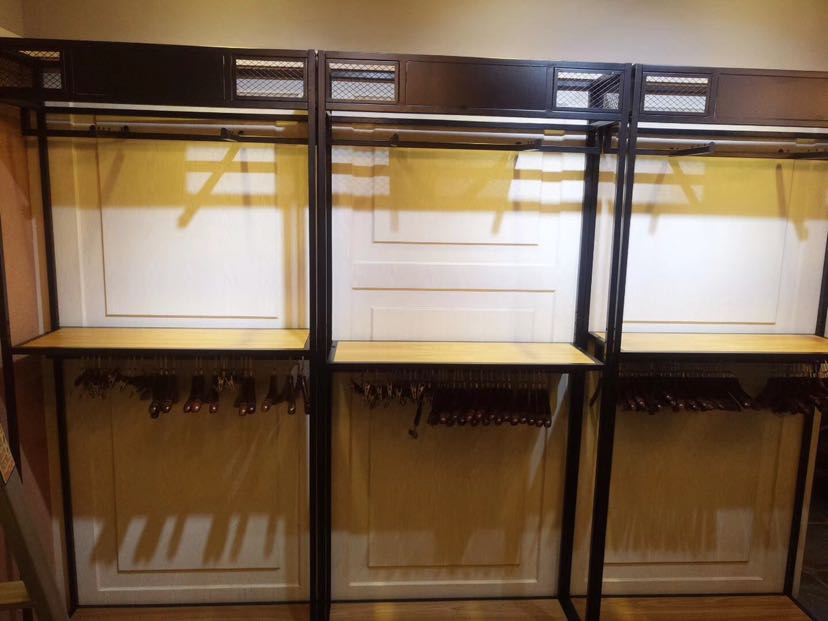 服装道具衣架产品图