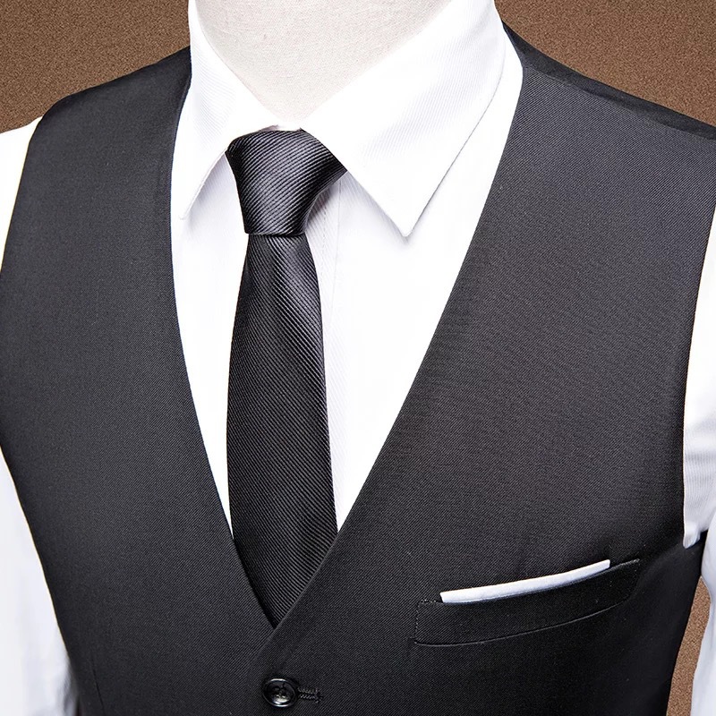 Official Factory direct sales of high-end business men's suit vests in solid colors with single-breasted buttons, slimming work suit vests Application Scenario