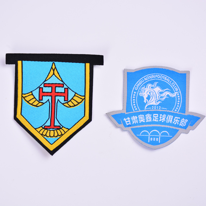 背胶镭割织标厂家直销环保涤纶纱颜色都可搭配定做品质保证