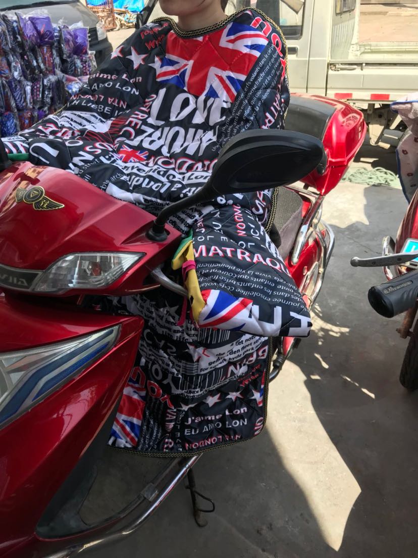 电动车/电瓶车挡风被 加大加厚防水 带手套连体挡风