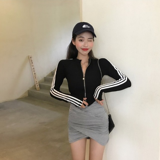 Sexy waist-cinching top, fitted long-sleeved sporty zippered short coat for women details Picture