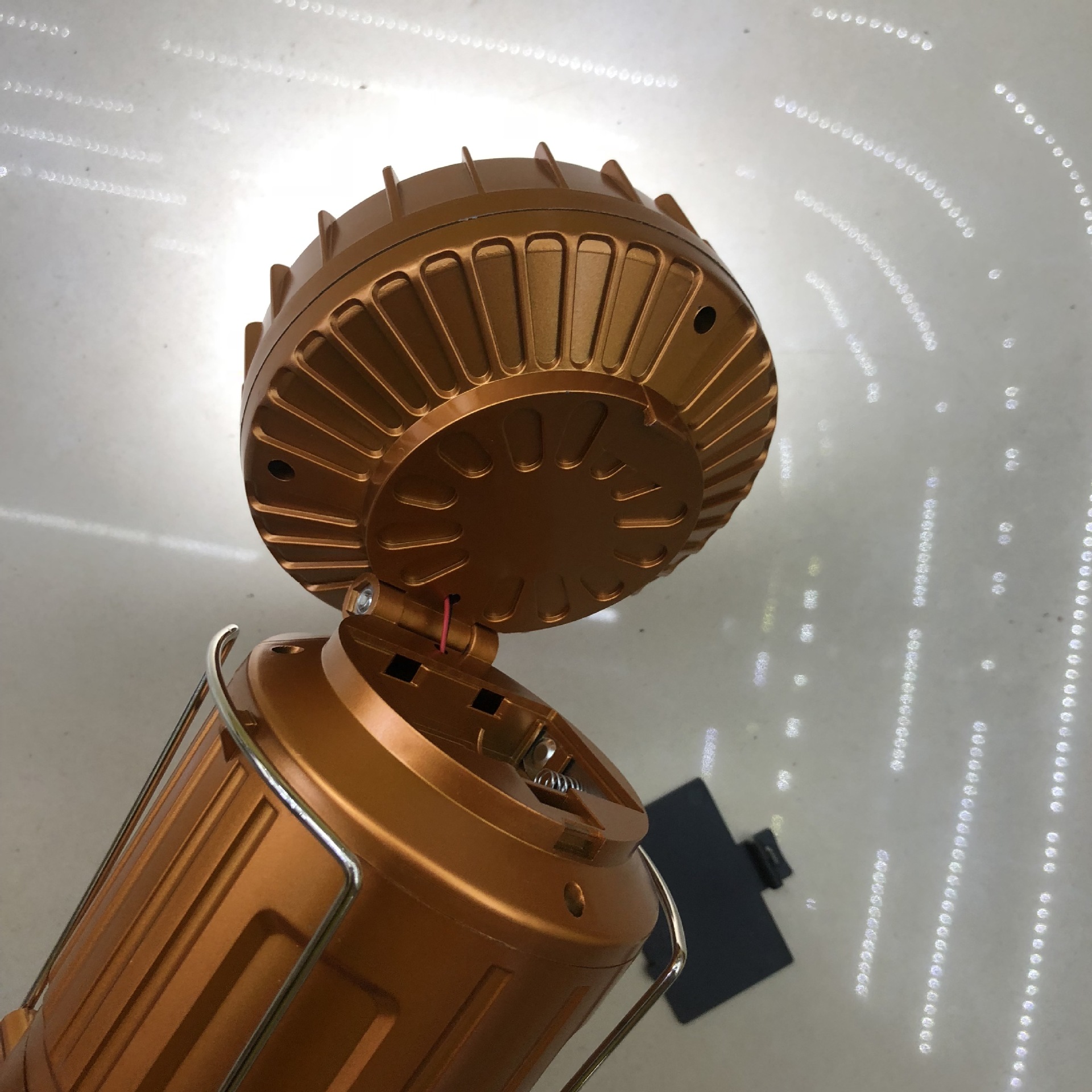 野营灯、露营灯实物图