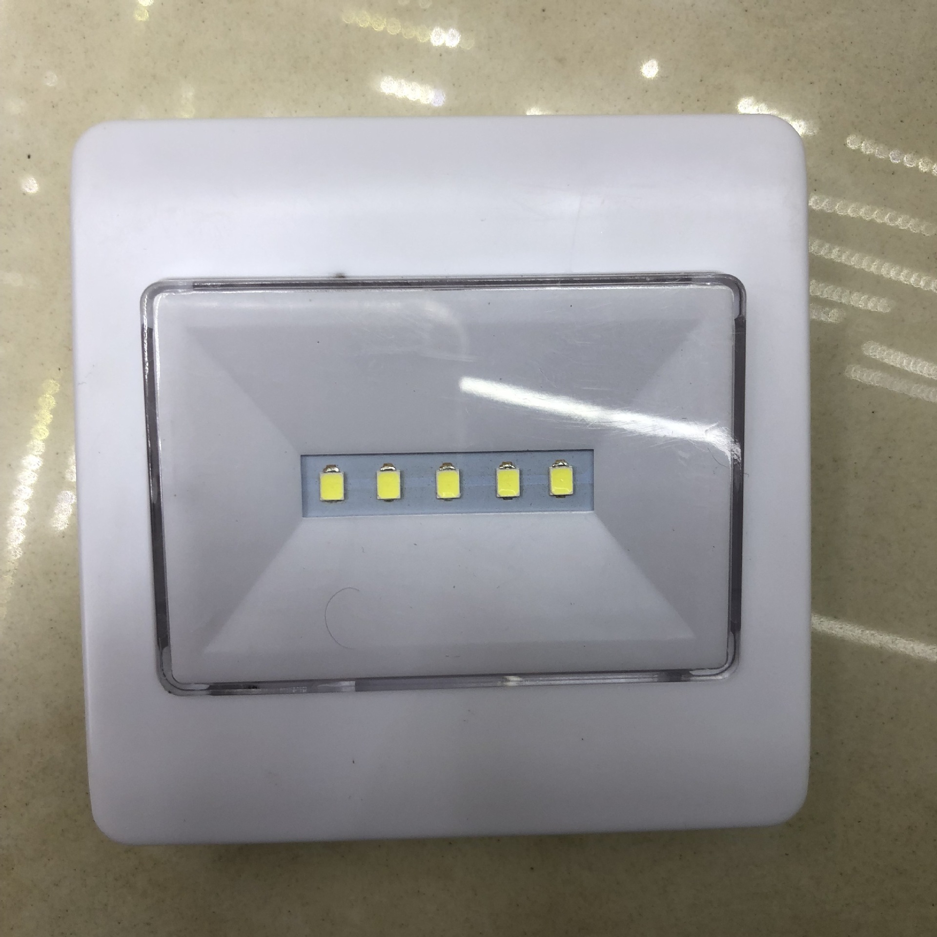 厂家直销品质保障009-5LED开关灯照明灯小夜灯应急灯