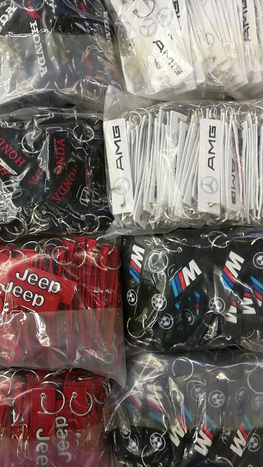 Embroidered keychain pendant, aviation embroidered luggage tag, motorcycle and motorcycle embroidered pendant, double-sided embroidery Specification image