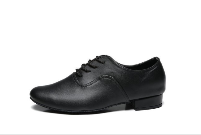 童舞蹈鞋实物图