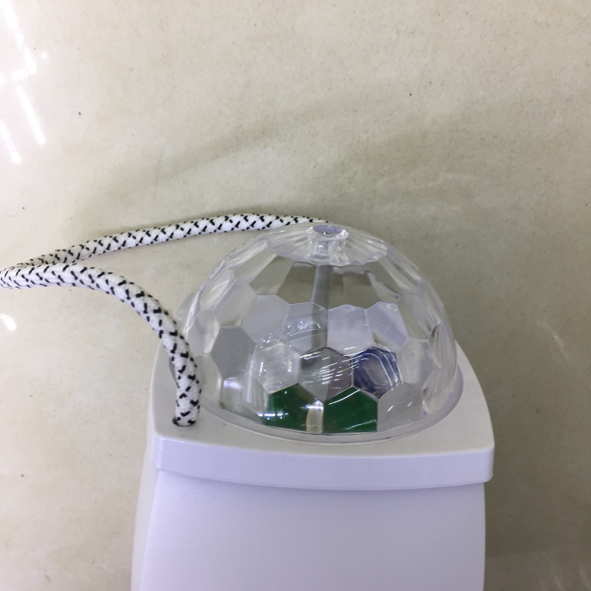 CF-321 七彩蓝牙音箱马灯 野营灯 照明灯装饰灯产品图