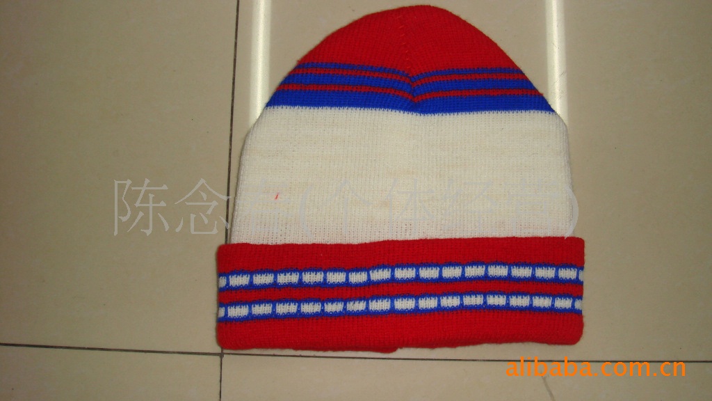 Striped hat, printed hat, knitted hat, ski hat, pullover hat, winter hat details Picture