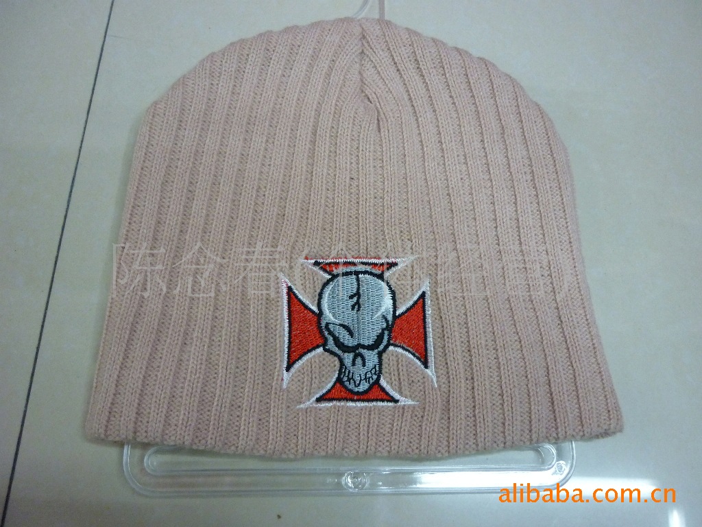 【 Factory Direct Sales 】 Comfortable export of various striped printed knitted hats and ski caps