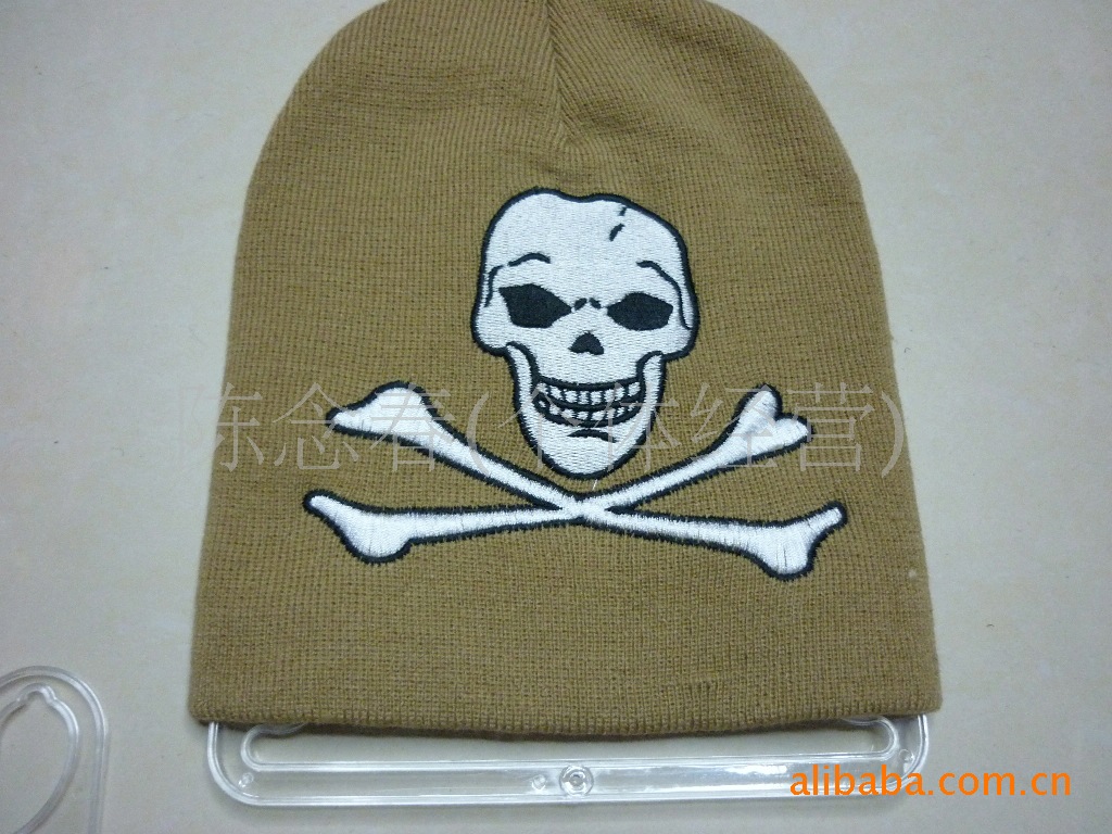Embroidered letter cap, embroidered skull cap, embroidered cap, ski cap, knitted cap, snow cap Specification image