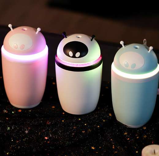 Astronaut USB Air Humidifier, Large Capacity Fog Sprayer, Home Bedroom Office Desk Silent Humidifier